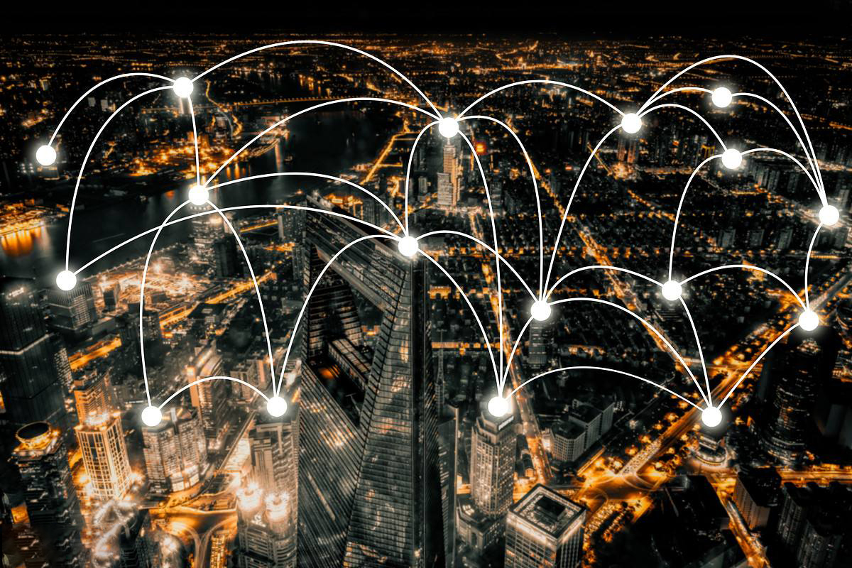 精准研判并定位110千伏燕鸽湖变电站10千伏大兴线的两基铁塔间飘浮物位置