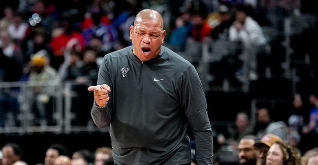 雄鹿队惨败无缘季后赛 更衣室分裂致里弗斯下课