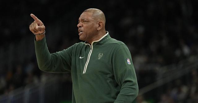 雄鹿队惨败无缘季后赛 更衣室分裂致里弗斯下课